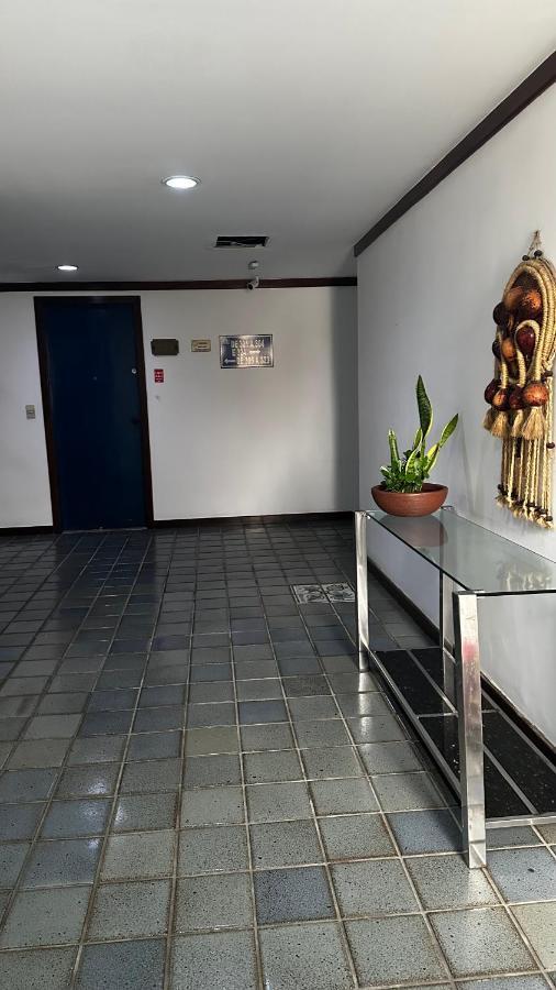 Apartamento Inteiro Frente Ao Mar De Ondina Salvador Eksteriør billede