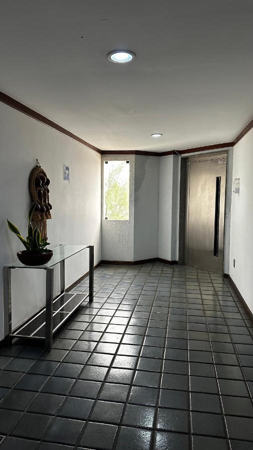 Apartamento Inteiro Frente Ao Mar De Ondina Salvador Eksteriør billede