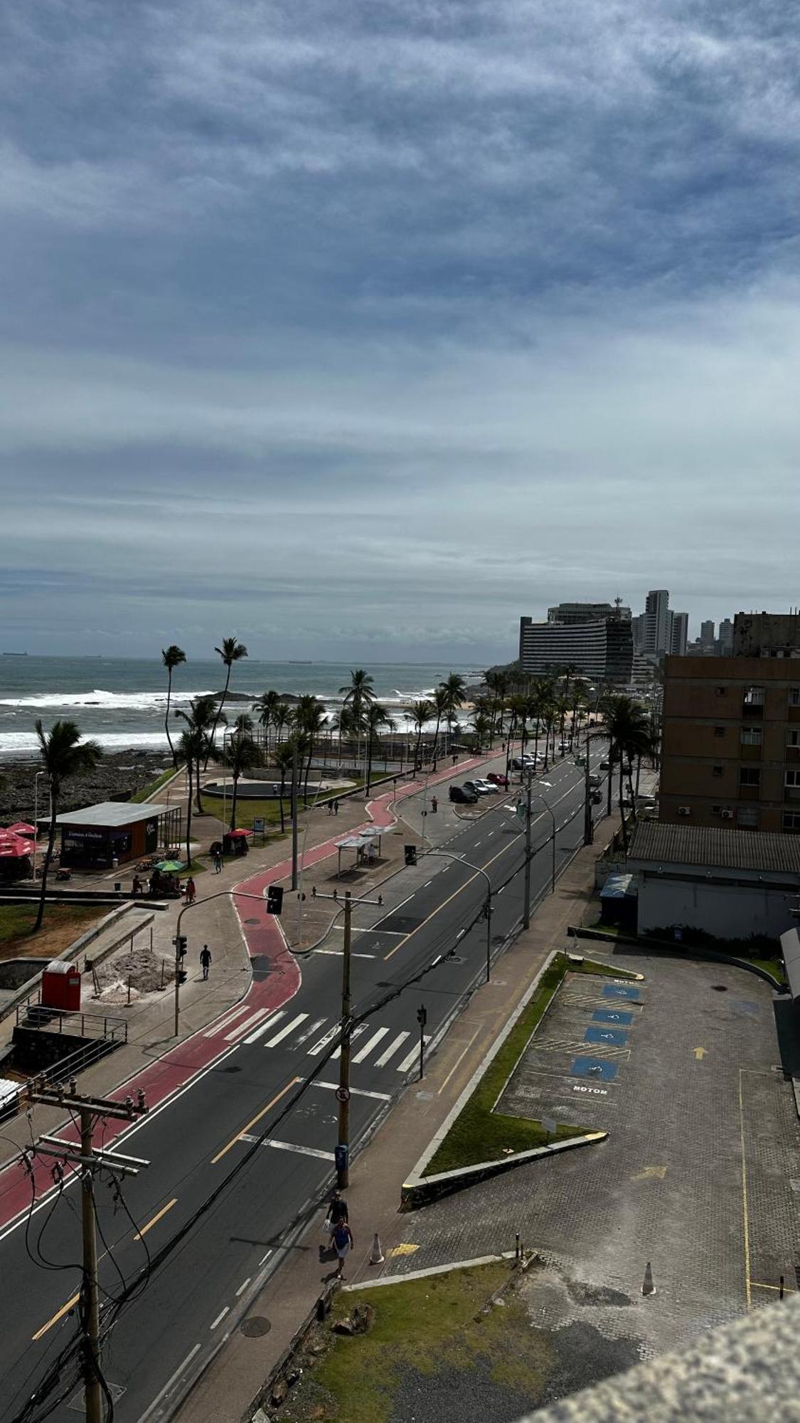 Apartamento Inteiro Frente Ao Mar De Ondina Salvador Eksteriør billede